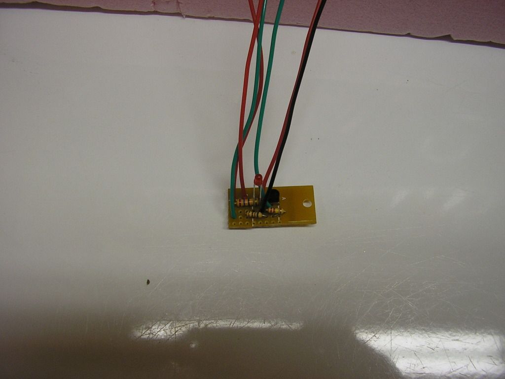 Inexpensive infrared train detector circuit Model Railroader Magazine Model Railroading